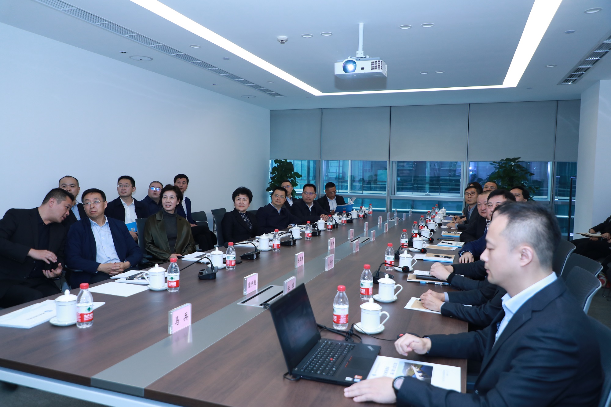 省人大常委會副主任、達(dá)州市委書記包惠蒞臨公司視察指導(dǎo)
